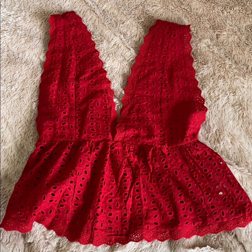 Women’s Red Lace Tank Crop Top NWOT